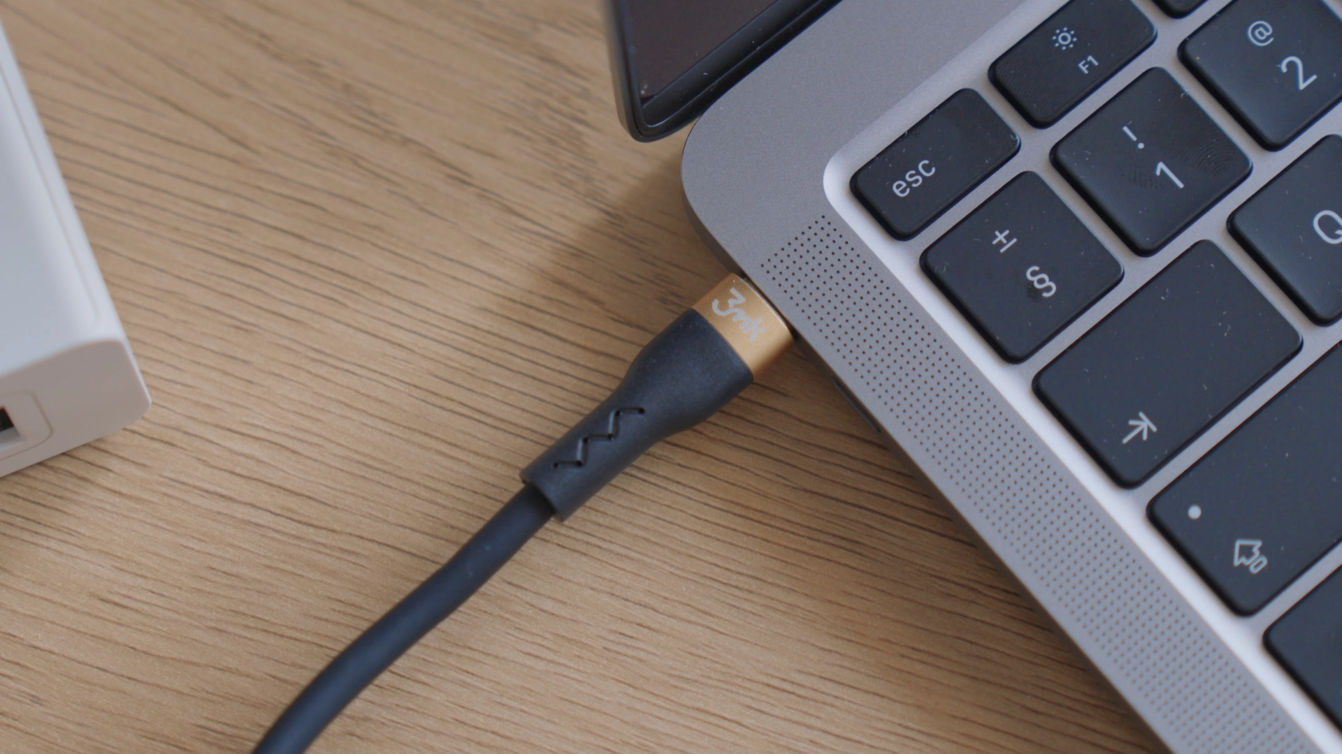 macbook-air-m1-recenzja
